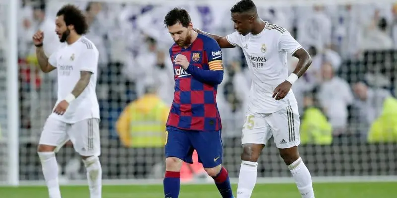 Messi và Vinicius Jr trong trận Argentina vs Brazil