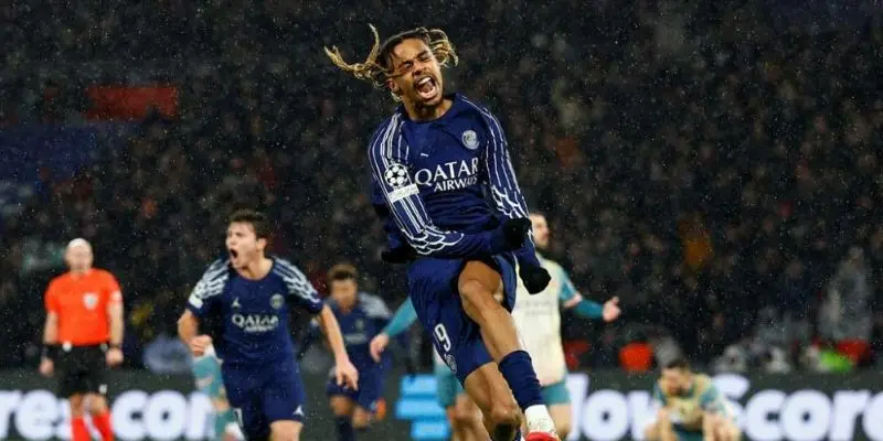 Chiến thắng ngọt ngào, PSG ăn mừng cuồng nhiệt tại Parc des Princes